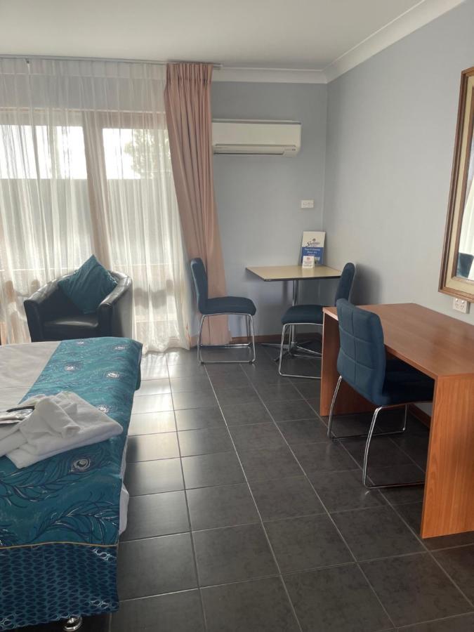 Town & Country Motor Inn Forbes Zewnętrze zdjęcie
