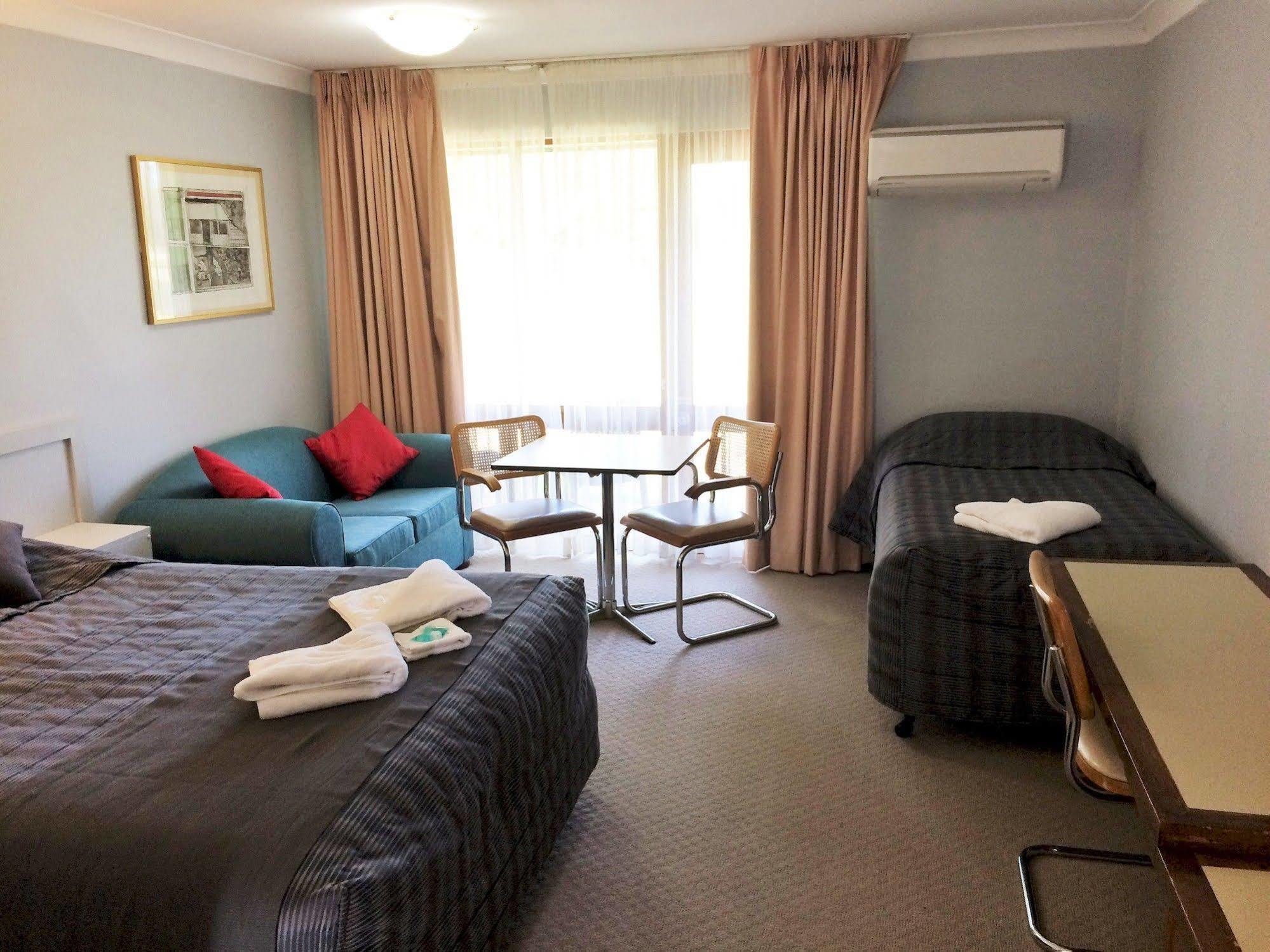 Town & Country Motor Inn Forbes Zewnętrze zdjęcie
