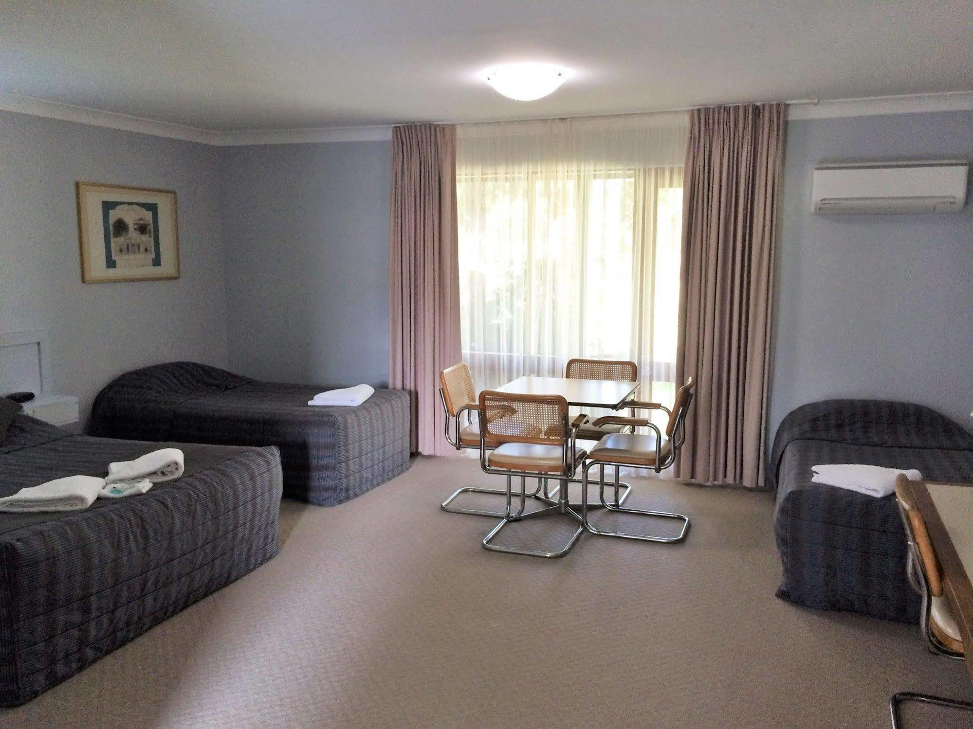 Town & Country Motor Inn Forbes Zewnętrze zdjęcie
