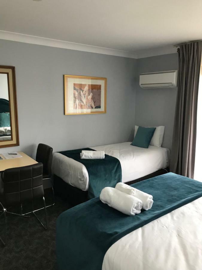 Town & Country Motor Inn Forbes Zewnętrze zdjęcie